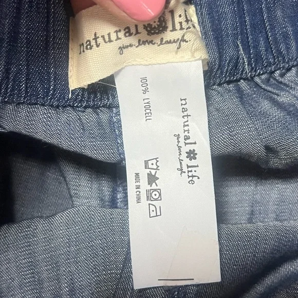 Natural Life NWT Wide Leg Pants XL Blue Chambray Tiered Flowy Boho Coastal - Picture 4 of 10